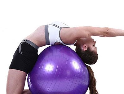 Yoga Ball Exercises, Fitness Studio Training, Yoga Core, Gym Antrenmanları, Yoga Supplies, Yoga For Balance, Gym Ball, Pilates Training, Stability Ball