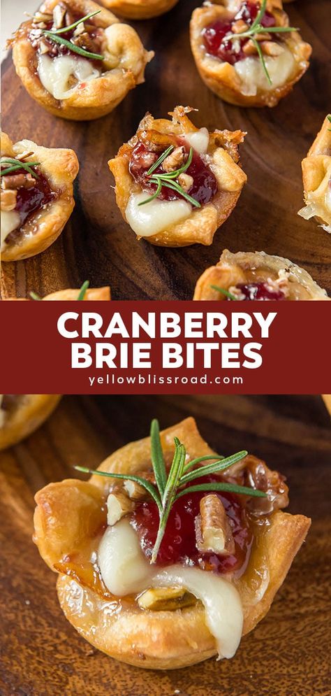 Cranberry Brie Bites are a sweet and tangy bite-sized appetizer. Creamy baked brie in a flaky crescent roll cup topped with sweet cranberry orange sauce. Brunch Mesa, Cranberry Brie Bites, Brie Cranberry, Brie Appetizer, Cranberry Brie, Brie Bites, Cranberry Cheese, Appetizer Bites, Baked Brie