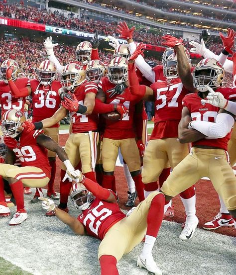 49ers Super Bowl 2024, 49ers Team Picture, Super Bowl 49ers, 49ers Wallpaper 4k, 49ers Aesthetic, Nfl Super Bowl History, 49ers Mascot, 49ers Wallpaper, 49ers Cheerleaders