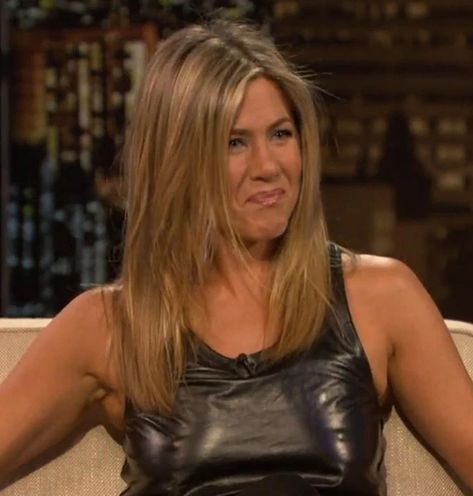 Making ripples with nipples: Twenty braless years of Jen – The Sun John Aniston, Jeniffer Aniston, Jennifer Aniston Hair, Jennifer Aniston Hot, Jenifer Aniston, Jen Aniston, Lob Hairstyle, How To Go, Elegant Hairstyles