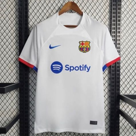 Barcelona fans can show their support with the 2023/2024 Nike FC away jersey. The black and pink design is sure to stand out, and it comes in a variet... Barca Jersey, Camisa Barcelona, Barcelona Shirt, Barcelona Jerseys, White Hooded Sweatshirt, Vintage Football Shirts, Soccer Outfits, Nike Sweats, Barcelona Fc