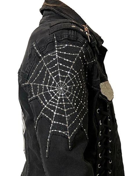 Bling Denim Jacket, Diy Goth Clothes, Punk Spikes, Ropa Punk Rock, Punk Leather Jacket, Bling Denim, Punk Fashion Diy, Gothic Jackets, Diy Denim Jacket