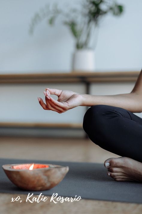 Making small changes to your daily routine can have a big impact on your overall health. Here are some simple tips for making healthy habits part of your life. Hand Mudras, Yoga Images, Yoga Aesthetic, Yoga Photos, Yoga Nidra, Free Yoga, Emotional Wellbeing, Yin Yoga, Yoga Pose