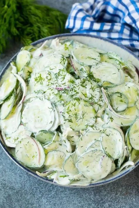 Old-Fashioned Cucumber Salad With Mayonnaise - Half-Scratched Shrimp Guacamole, Guacamole Bites, German Cucumber Salad, Salad Kale, Resep Salad, Creamy Cucumber Salad, Creamy Cucumbers, Salad Pasta, Cucumber Recipes Salad