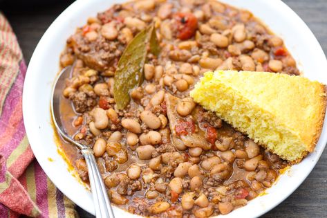 Related Bean Recipes Pinto Beans and Brisket Ham Hock and Beans Southern Pinto Beans Are you a person who loves cooking and experimenting with different flavors in the kitchen? If so, this slow cooked pinto beans with ground beef recipe is for you! There's nothing quite like the taste and texture of soft, savory pinto … The post Old School Pinto Beans With Ground Beef appeared first on Food Fidelity. Beans And Beef Recipe, Creamy Pinto Beans, Ground Beef Beans Recipes, Pinto Beans And Ground Beef Recipes, How To Cook Pinto Beans On The Stove, Pinto Bean Recipes Southern, Ground Beef And Beans Recipes, Southern Pinto Bean Recipes, Cheesy Pinto Beans