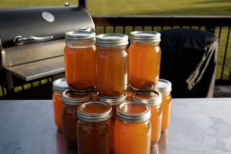 Caramel Apple Pie Moonshine Recipe, Apple Pie Everclear Recipe, Salted Caramel Moonshine Recipe, Apple Pie Drink Recipe, Apple Moonshine, Flavored Moonshine Recipes, Moonshine Drink Recipes, Apple Pie Moonshine Recipes, Apple Pie Drink