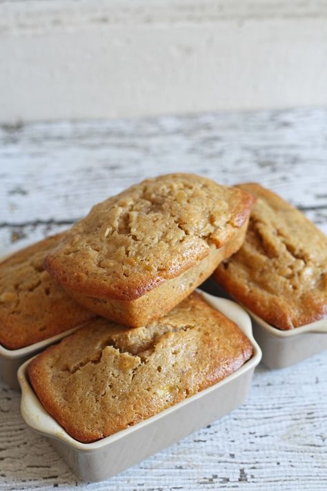 Mini Banana Loaf, Small Banana Bread Recipe, Mini Loaf Banana Bread Recipe, Mini Banana Bread Recipe, Mini Banana Bread Loaves, Banana Bread Loaves, Mini Banana Bread, Mini Bread Loaves, Roti Pisang