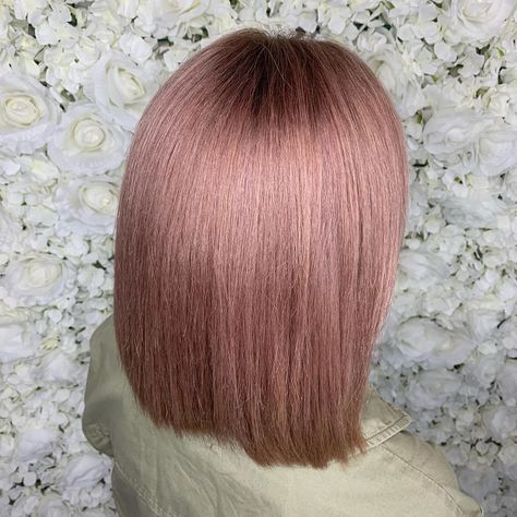 Rose gold hair styles are here to stay. The subtle pink tones are everyones favourite and here we discuss how to style and care for your new rose gold hair. Short Rose Gold Hair, Rose Gold Toned Hair, Light Rose Gold Hair, Subtle Pink Hair, Rose Gold Blonde Hair, Dusty Rose Hair Color, Copper Rose Gold Hair, Dark Strawberry Blonde Hair, Rose Blonde Hair