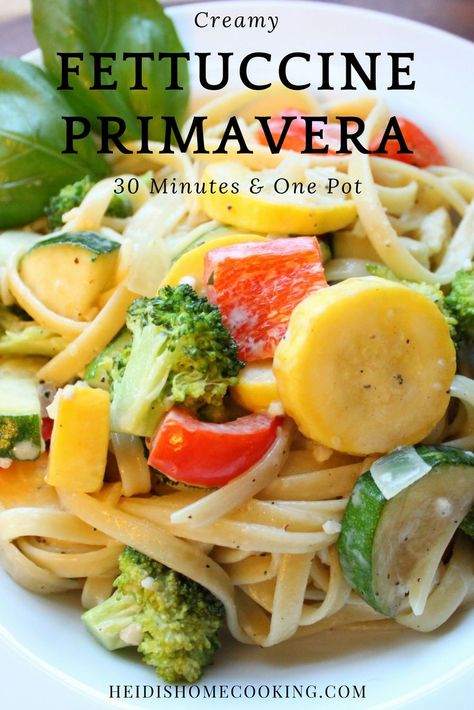 Vegetable Primavera Pasta, Vegetable Primavera, Fetuchini Alfredo, Alfredo Noodles, Vegetable Pasta Recipes, Pasta Primavera Recipe, One Pot Vegetarian, Vegetarian Pasta Recipes, Pasta Dinners