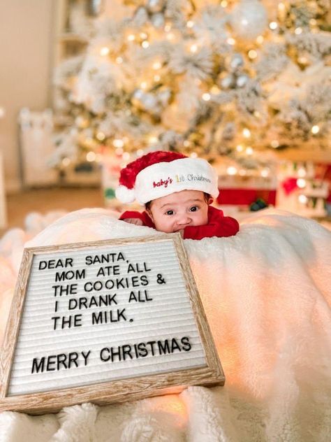 Holiday Baby Pictures, Vom Avea Un Copil, Baby Holiday Photos, Baby Christmas Photography, Christmas Baby Pictures, Baby Milestones Pictures, Foto Newborn, Baby Christmas Photos, First Christmas Photos