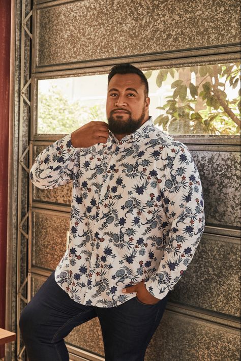 Big and tall Style guide Mens Outfits Big And Tall, Plus Size Mens Wedding Attire Guest, Big N Tall Fashion Men Style, Plus Size Mens Wedding Attire, Mens Wedding Attire Guest, Big And Tall Fashion For Men, Big Guy Style, Big Man Style, Large Men Fashion