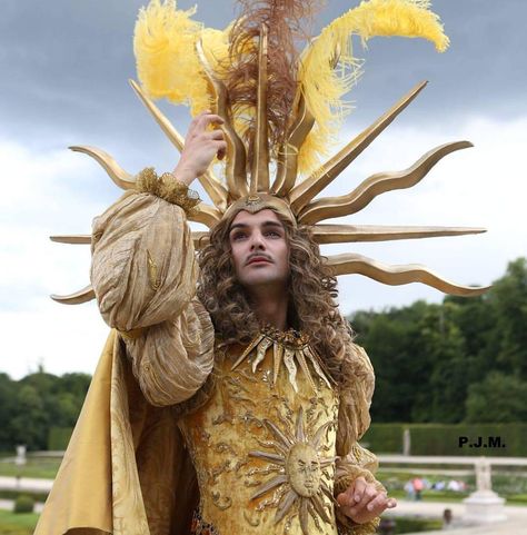 Fairytas — My client @telombre in his sun king crown! I have... Turandot Opera, Pierrot Clown, Sun King, Ballet Russe, Dancing King, Drag King, King Crown, Kings Crown, Manama