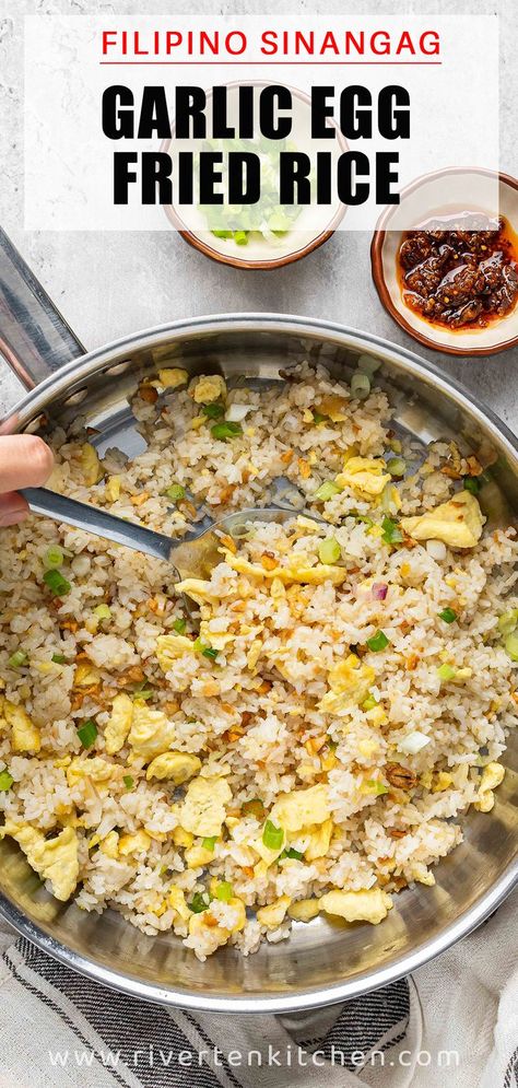 Fried rice with toasted garlic and eggs Garlic Rice Recipes, Phillipino Food, Easy Filipino Recipes, Filipino Breakfast, Philippines Recipes, Fried Rice With Egg, Filipino Food Dessert, Garlic Fried Rice, Egg Fried Rice