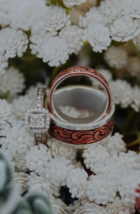 Western Wedding Rings Sets, Country Wedding Rings, Western Engagement Rings, Country Wedding Pictures, Western Wedding Rings, Country Western Wedding, Western Rings, Western Engagement, Western Style Wedding