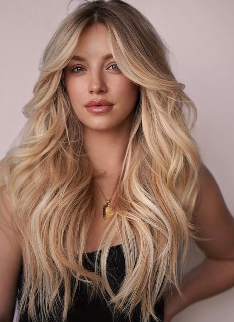 Toasted Blonde Hair Color for Pale Skin Pale Skin Hair Color, Jenner Hair, Hair Pale Skin, Big Blonde Hair, Real Human Hair Extensions, Spring Hair Color, Honey Blonde Hair, Remy Human Hair Wigs, Blonde Hair Inspiration