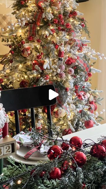 Jennifer Dempsey on Instagram: "The dining room is all decked out for the holidays and the gorgeous @kingofchristmas queen flocked slim tree is the star of the show! Isn’t it beautiful? I love the different light functions I can easily change. My favorite is the twinkle!  Comment SHOP and I’ll send you the link to the tree.   Mine is the 7.5 foot queen slim flocked. . . #kingofchristmas #christmastree #christmasdiningroom #christmasdecor #christmasdecorating #christmas #americanfarmhousestyle #betterhomesandgardens #cottagesandbungalows" Flocked Tree, American Farmhouse Style, Slim Tree, Slim Christmas Tree, Flocked Trees, Christmas Dining Room, Cottages And Bungalows, Flocked Christmas Trees, Red Ornaments