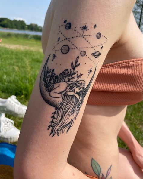 Whimsical Hand Tattoo, Whimsical Moon Tattoo, Mystic Tattoo Magic, Moon Arm Tattoo, Whimsy Tattoo, Magic Tattoos, Whimsical Moon, Tattoo 2024, Hippie Tattoo