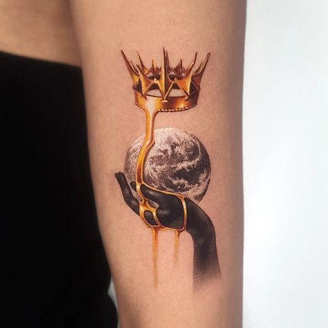 Gold Tattoo Design, Earth Tattoo Ideas, Statues Tattoo, Mother Earth Tattoo, Gold Tattoo Ink, Cute Thigh Tattoos, Earth Tattoo, Blue Rose Tattoos, Flame Tattoos