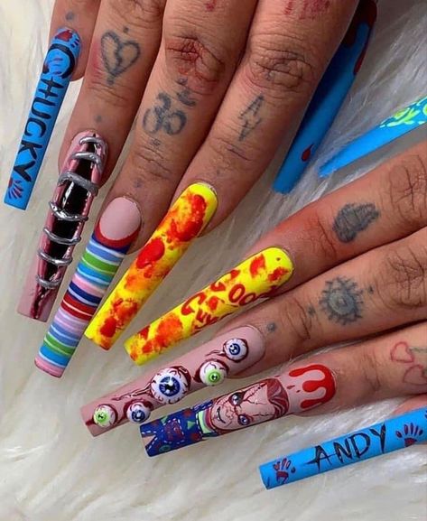 Halloween Nails Chucky, Chucky Halloween Nails, Chucky Nails, Halloween Mail, Tiffany Nails, Spooky Nail, Labels Printables, Horror Nails, Holloween Nails