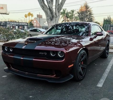 Dodge Challenger SRT Hellcat Mustang Dodge Challenger, Hellcat Srt, Tmax Yamaha, Cars Mustang, Challenger Hellcat, Dodge Challenger Hellcat, Challenger Srt Hellcat, Dodge Challenger Srt Hellcat, Dodge Muscle Cars