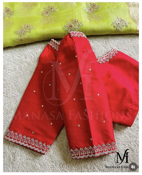 Magam Work On Red Blouse, Red Blouse Designs Indian Weddings, Pelli Blouse, Half Sleeve Blouse Designs, Red Blouse Design, Aari Blouses, Wedding Blouses, Plain Blouse Designs, Blouse Designes