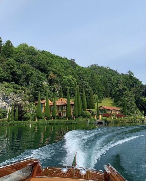 Lake Como, Italy. ❤️🇮🇹❤️ Sun Bum, Italy Aesthetic, Como Italy, European Summer, Lake Como, Travel Inspo, Pretty Places, Oh The Places Youll Go, Dream Destinations