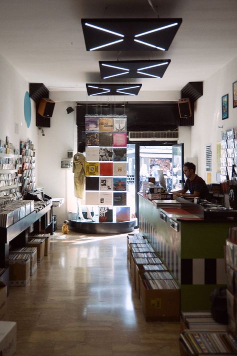 Record Store Interior Design, Vinyl Store Design, Music Store Interior, Music Store Design, Record Bar, Listening Bar, Hifi Bar, Vinyl Bar, Day In Milan