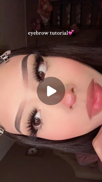 Makeup | Beauty | Skincare on Instagram: "Eyebrows tutorial 💕 Better or no? - C: kimberly.larios on tiktok 👏 - Follow @impressivemakeups 💕  Follow @impressivemakeups 💕  Follow @impressivemakeups 💕  -  🏷️ Tag your friends 👫 - #makeup #eyebrows #makeuptutorial #reelsinstagram" 2016 Brows Tutorial, How To Line Eyebrows, Ombre Eyebrows Tutorial, Latina Eyebrow Tutorial, How To Lift Eyebrows, Makeup Eyebrows Tutorial, How To Carve Eyebrows, How To Draw On Eyebrows, Thick Eyebrows Makeup