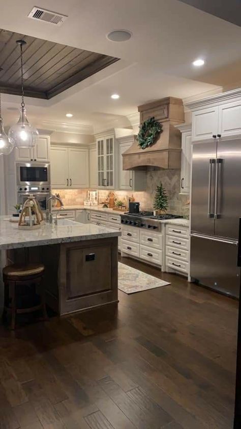 #follow #kitchendecor #kitchen #house #home #homedecorideas #homedecor #lifestyle #blogging #blogger #blog Suburban House Kitchen, American House Interior, Big Kitchen Ideas, Big Kitchens, Ranch House Kitchen, Nice Kitchens, Modern Suburban House, Suburban Kitchen, Carpet Ideas 2023