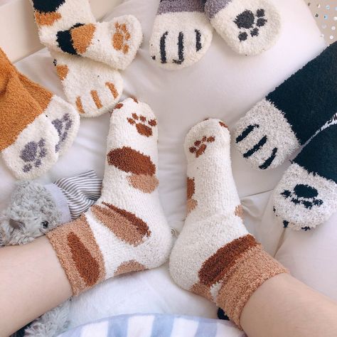 Cat Socks Pattern, Cat Themed Clothes, Paw Slippers, Paws Socks, Fleece Socks, Christmas Promotion, Cat Themed Gifts, Cat Socks, Sock Knitting Patterns