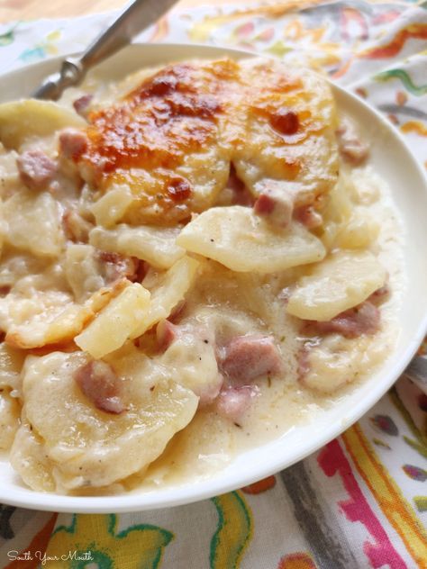 Ham & Cheese Scalloped Potatoes Oven Scalloped Potatoes And Ham, Scallop Potatoes And Ham, Scalloped Potatoes With Cream, Scalloped Potatoes And Ham Recipe, Cheese Scalloped Potatoes, Scalloped Potato Casserole, Homemade Scalloped Potatoes, Best Scalloped Potatoes, Potatoes And Ham