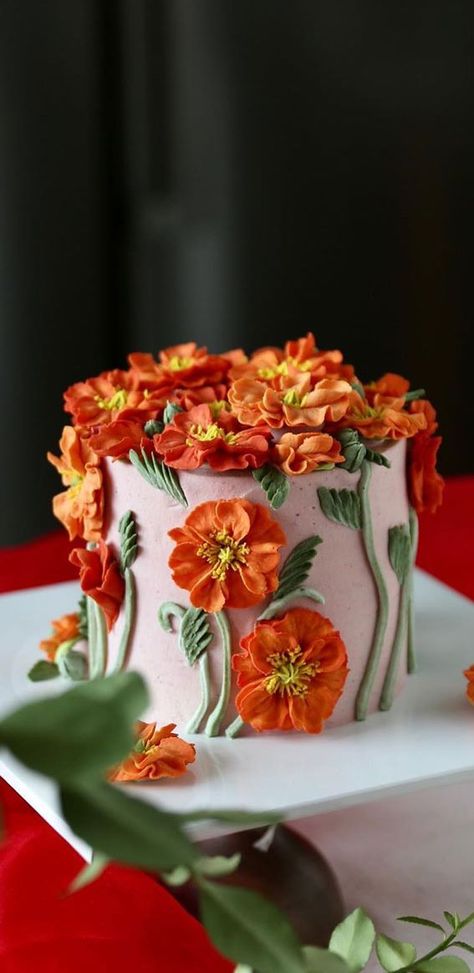 Fall Cake Decorating, Fall Cake Decorating Ideas, Fall Cake Ideas, Fall Birthday Cake, Fall Birthday Cakes, Buttercream Cake Designs, Fall Cake, Buttercream Flower Cake, Buttercream Cakes