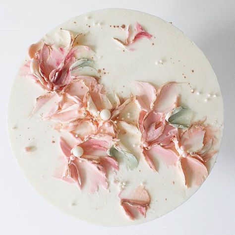 Love this Rose gold accent on buttercream flower petals🌸 . . . #bostoncakes #buttercreampainting #boston #bostonbakery #bostonparty… Painted Buttercream Cake, Buttercream Painting, Soul Cake, Buttercream Flowers, Painted Cakes, Gorgeous Cakes, Floral Cake, White Cake, Fancy Cakes