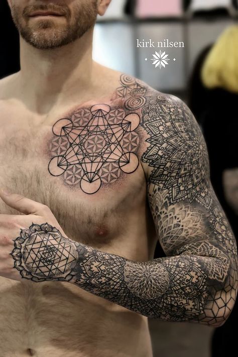 Tattoo Ideas For Guys, Geometric Tattoo Sleeve Designs, Guys Back, Mangas Tattoo, Mandala Tattoo Sleeve, Tattoo Diy, Geometric Sleeve Tattoo, Black Art Tattoo, Sacred Geometry Tattoo