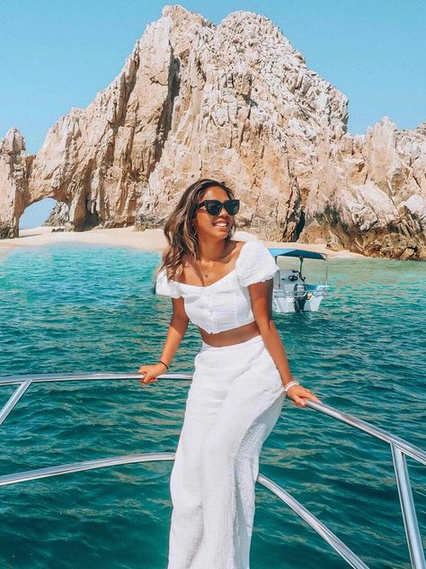 6 Easy, Ready-To-Go Vacation Outfits for Mexico — When She Roams Honeymoon Outfits Women, Summer Holiday Outfits Women, Tropical Honeymoon Outfits, New Mexico Outfits, White Vacation Outfit, Bahamas Vacation Outfits, Chic Vacation Outfits, Honeymoon Fits, Vacation Dinner Outfit