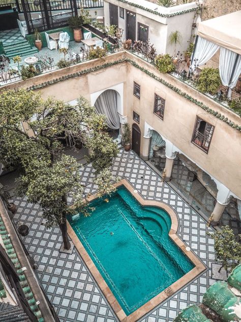 Spray Plaster, Morocco House, Morocco Fez, Moroccan Villa, Eastern Architecture, Moroccan Houses, Moroccan Riad, Design Marocain, Moroccan Architecture