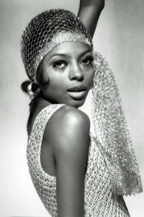 Ms. Ross in 1982, In Photos: Diana Ross's Best Style Moments  - HarpersBAZAAR.com Diana Ross Style, Oh My Goddess, Look Festival, Vintage Black Glamour, Black Hollywood, Studio 54, Glamorous Style, Diana Ross, Kylie Minogue