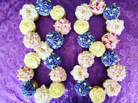 88 Birthday Cupcakes 88th Birthday Party Ideas, 88th Birthday Cake, Granny Cake, Birthday Cupcakes For Women, Grandmas Birthday, Grandad Birthday, 88th Birthday, 95 Birthday, 80th Birthday Party