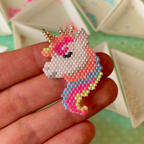 Brick stitch bead patterns on Instagram: "The unicorn pattern will bee soo in my Etsy shop! Follow the link in bio! #unicorn #unicornbrooch #unicornbeadpattern #🦄 #miyukiunicorn #bunicornmiyuki #brickstitch #elenapatterns #mitukibeadpattern" Seed Bead Unicorn, Brick Stitch Animal Patterns, Beaded Unicorn Pattern, Unicorn Beaded Earrings, Unicorn Bead Pattern, Miyuki Beads Pattern Brick Stitch, Bead Unicorn, Beaded Unicorn, Beaded Keychains Patterns