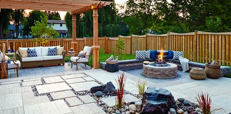 Design Per Patio, Outdoor Patio Ideas Backyards, Large Backyard Landscaping, Terrasse Design, Cozy Backyard, Backyard Seating, Desain Lanskap, Fire Pit Seating, Patio Garden Design