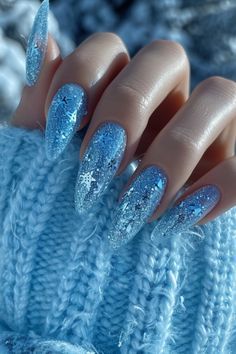 Blue Ombre Winter Nails, Ice Themed Nails, Blue Frosty Nails, Winter Elegant Nails, Snow Blue Nails, Nails For Winter 2024, Jack Frost Nails, Winter Ice Nails, Icy Blue Christmas Nails