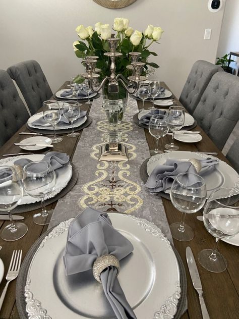 Gray And White Table Setting, Gray Table Setting, Gray Tablescape, Grey Table Setting, Dressage Table, Silver Table Setting, Silver Tablescape, Christmas Table Set Up, White Dining Room Table