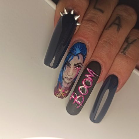 Jinx Arcana 🖤 Jinx Nail Art, Gamer Nails Design, Jinx Inspired Nails, Arcane Inspired Nails, Arcane Nails Design, Jinx Nails Arcane, League Of Legends Nails, Arcane Nails, Jinx Nails