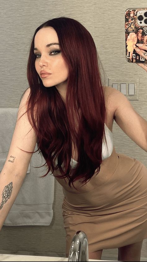 Copper Cherry Hair, Red Hair Pink Undertones, Burgundy Hair On Pale Skin, Red Hair On Fair Skin, Cherry Hair Aesthetic, Dark Red Hair Pale Skin, Really Dark Red Hair, Burgundy Hair Aesthetic, Cherry Coke Hair Color Brown