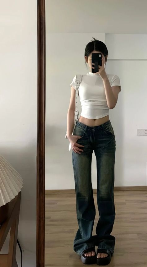 Low Waist Pants Outfit, Pant Outfits, Low Waist Pants, Trendy Boy Outfits, Downtown Outfits, Swaggy Outfits, Kpop Fashion Outfits, Casual Style Outfits, Kpop Fashion