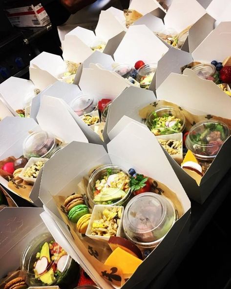 Corporate Lunch Boxes Catering, Lunch Catering Ideas, Philadelphia Sandwich, Boxed Lunch Catering, Party Lunch Boxes, Sandwich Catering, Brunch Catering, Lunch Delivery, Grazing Boxes