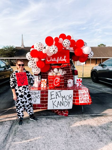 Chickfila Trunk Or Treat Ideas, Trunk Or Treat Ideas Fast Food, Chic Fil A Trunk Or Treat Ideas, Chic Fil A Trunk Or Treat, Chickfila Trunk Or Treat, Chik Fil A Trunk Or Treat, Trunk Or Treat Ideas Games, Mcdonald’s Trunk Or Treat, Chick Fil A Halloween Costume