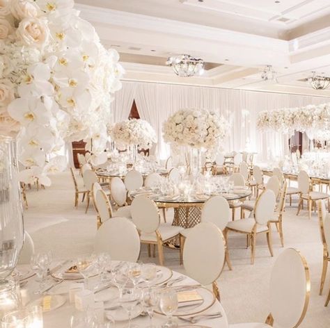 White And Gold Wedding Decor, White And Rose Gold Wedding, White And Gold Wedding Themes, Bloom Box, White And Gold Wedding, Elegant Wedding Themes, White Weddings Reception, White Wedding Decorations, Wedding Hall Decorations