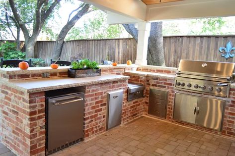 Dallas-TX-outdoor-kitchen-under-covered-patio Covered Outdoor Kitchens, Vacation Money, Brick Bbq, Outdoor Covered Patio, Outdoor Kitchen Cabinets, Outdoor Kitchen Decor, Modern Outdoor Kitchen, Outdoor Bbq Kitchen, Brick Kitchen