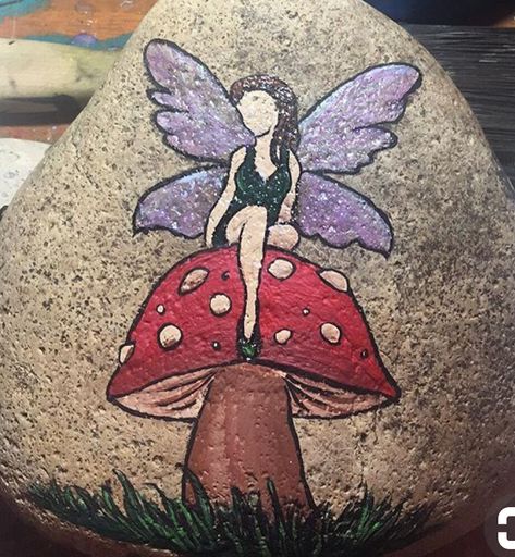 Beginning Rock Painting, Fairy Sitting On Mushroom, Sitting On Mushroom, Rock Houses, Fairy Sitting, Ladybug Rocks, Garden Rocks, Yard Diy, Mushroom Paint